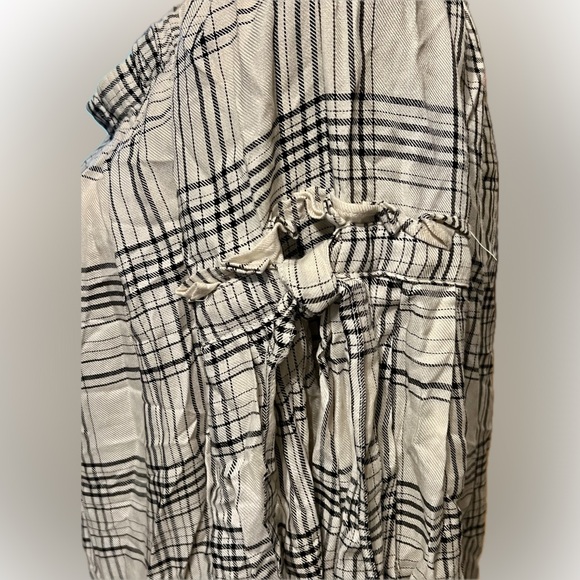 MAX STUDIO Over the Shoulder NWT Black Plaid Top Long Sleeve Ties Romantic Med - Picture 6 of 16